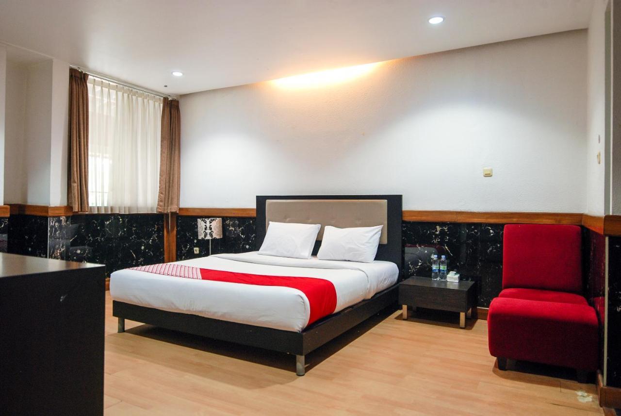 Oyo 229 Hi Quality Hotel 2*