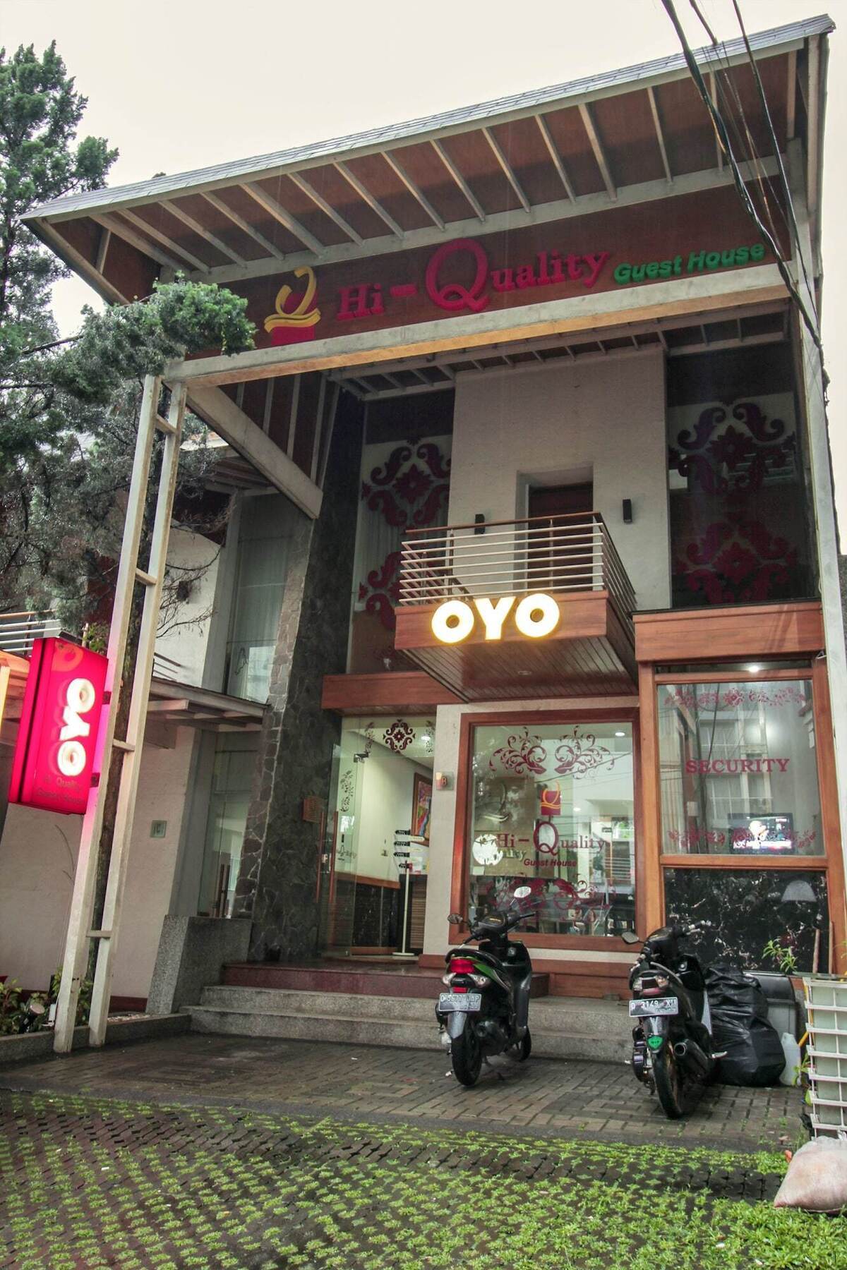 Oyo 229 Hi Quality Hotel Bandung