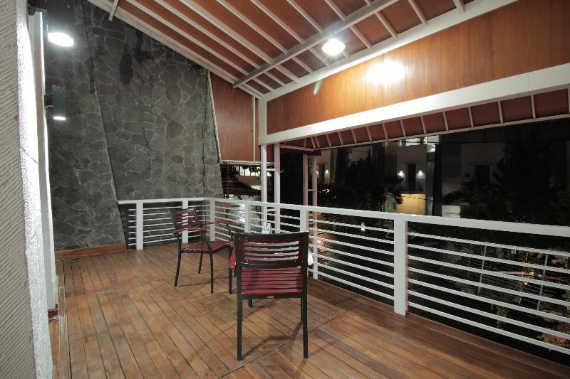 Oyo 229 Hi Quality Hotel 2*